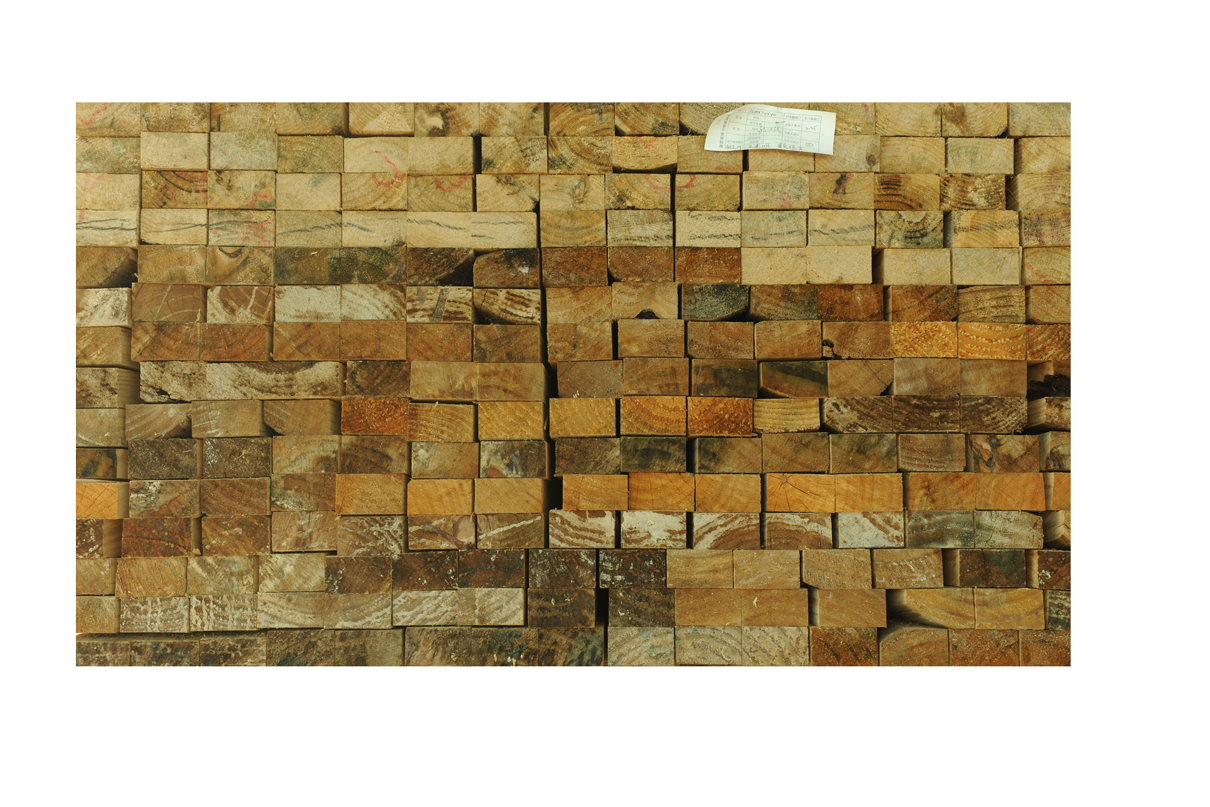 Madera cuadrada de construcción