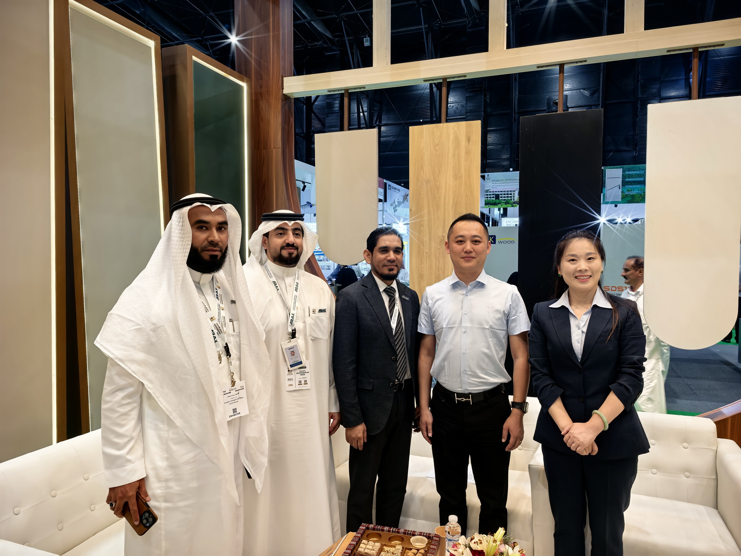 從一棵樹(shù)到一個(gè)家：魯麗集團(tuán)亮相沙特WoodShow，演繹家居產(chǎn)業(yè)全能實(shí)力